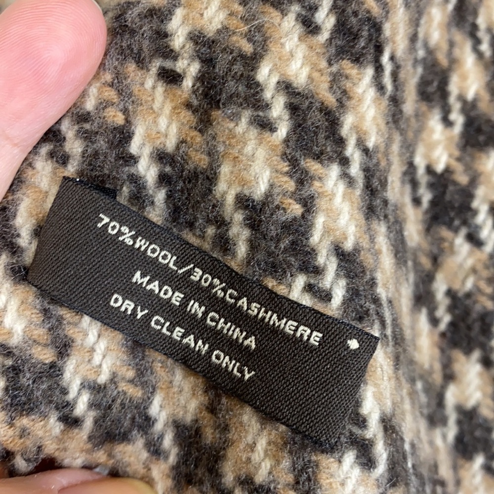 Coach Houndstooth Wool/Cashmere Fringe Scarf in Brown and Cream - Picture 4 of 4